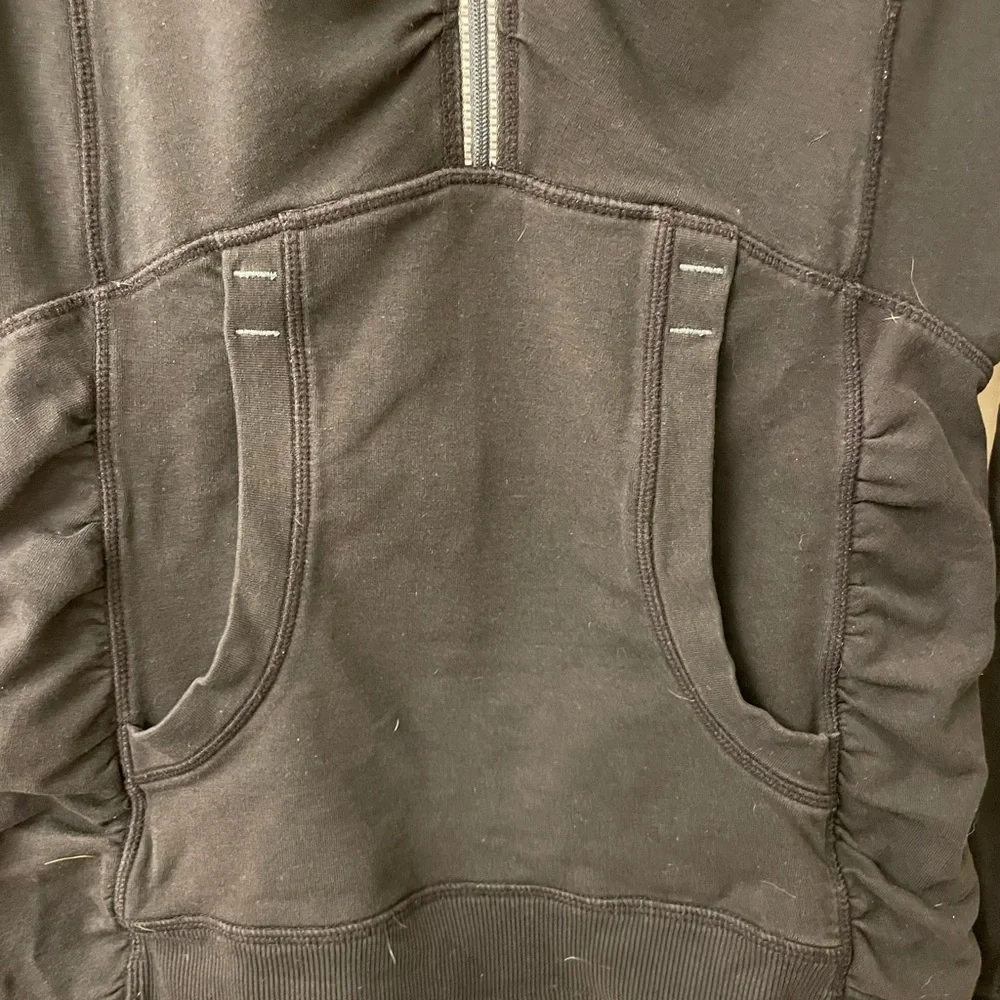 ATHLETA Pullover Define Hooded 1/4 zip, with kangaroo pocket - small - Picture 6 of 7